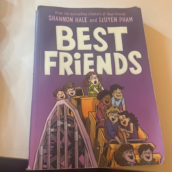 Best Friends By Shannon Hale and Leuyen Pham - Picture 1 of 2